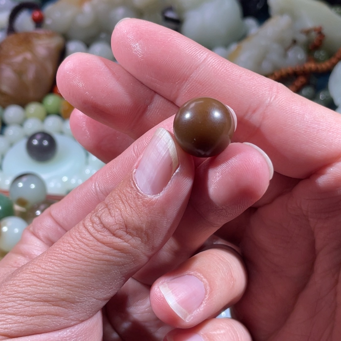 游***山和田玉未镶嵌挂件