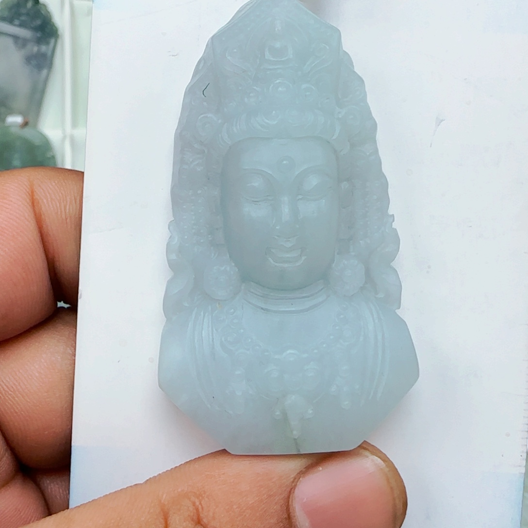 翡翠颈饰未镶嵌，