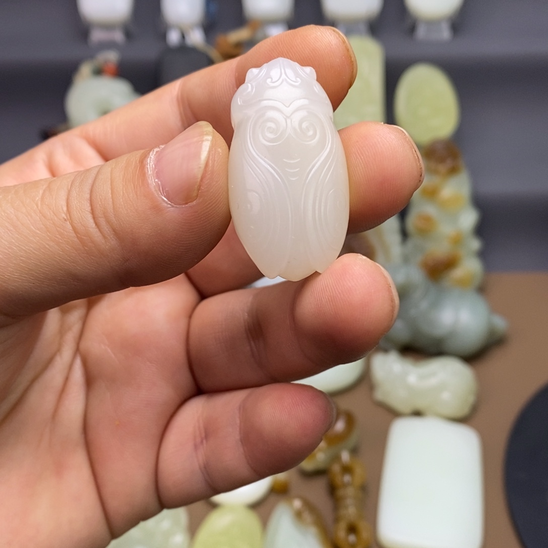 和田玉未镶嵌颈饰