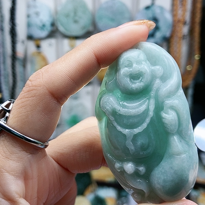 颈饰足铂镶嵌翡翠翡翠