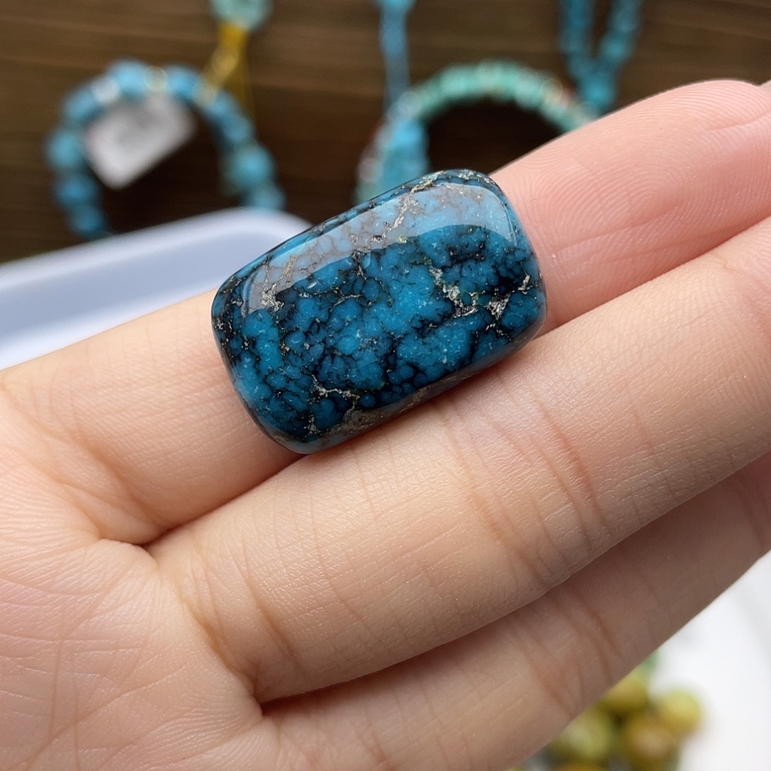 绿松石未镶嵌玉化乌兰花 方糖款