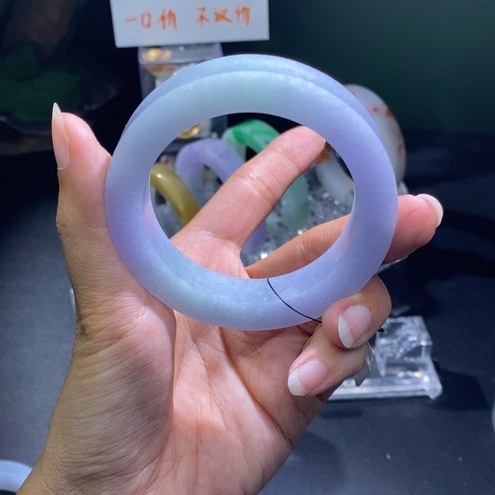 未镶嵌翡翠手镯定制翡翠刘*淇