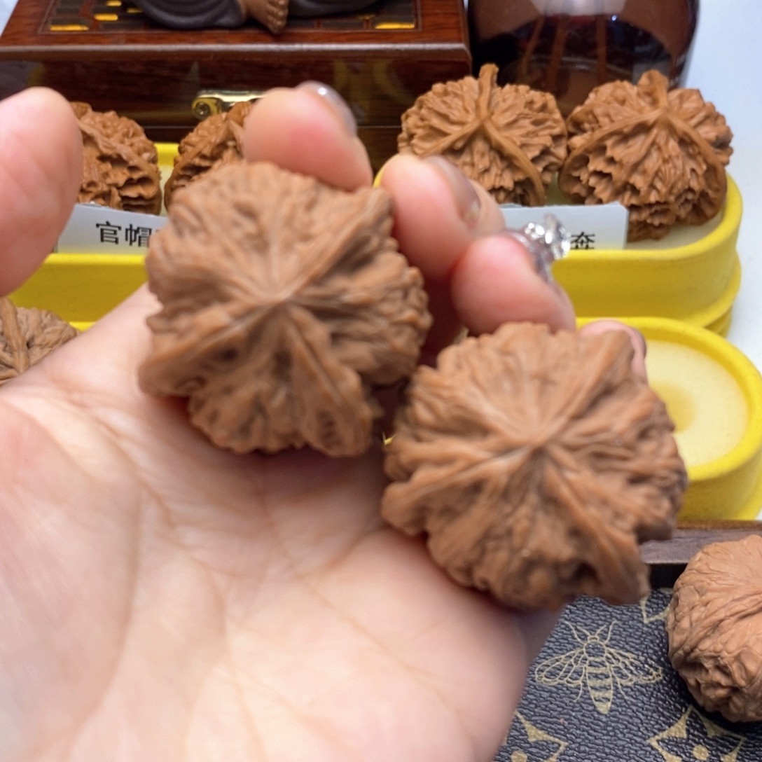 把件文玩核桃40尺凹底三棱