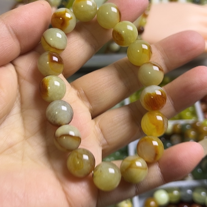 合金蛇纹石玉颈饰