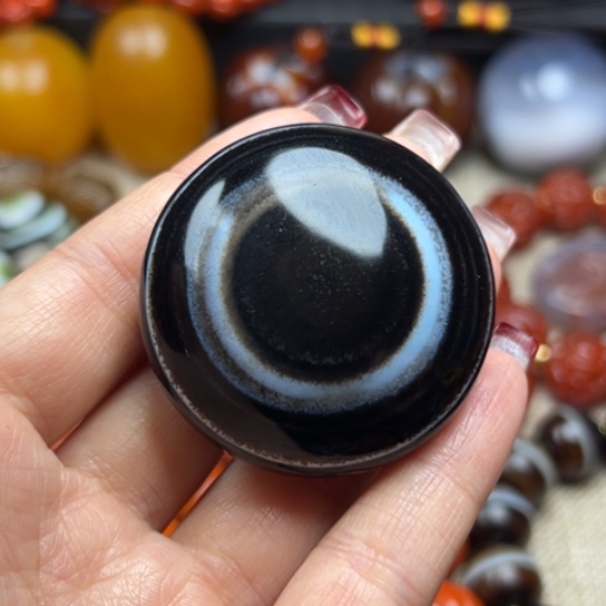 用***8玛瑙/玉髓未镶嵌颈饰