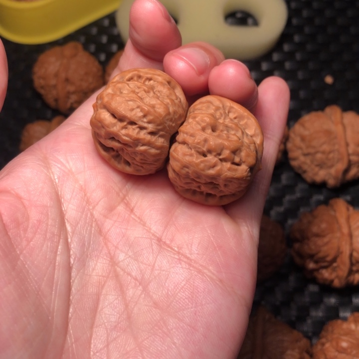 文玩核桃把件8**7蛤蟆