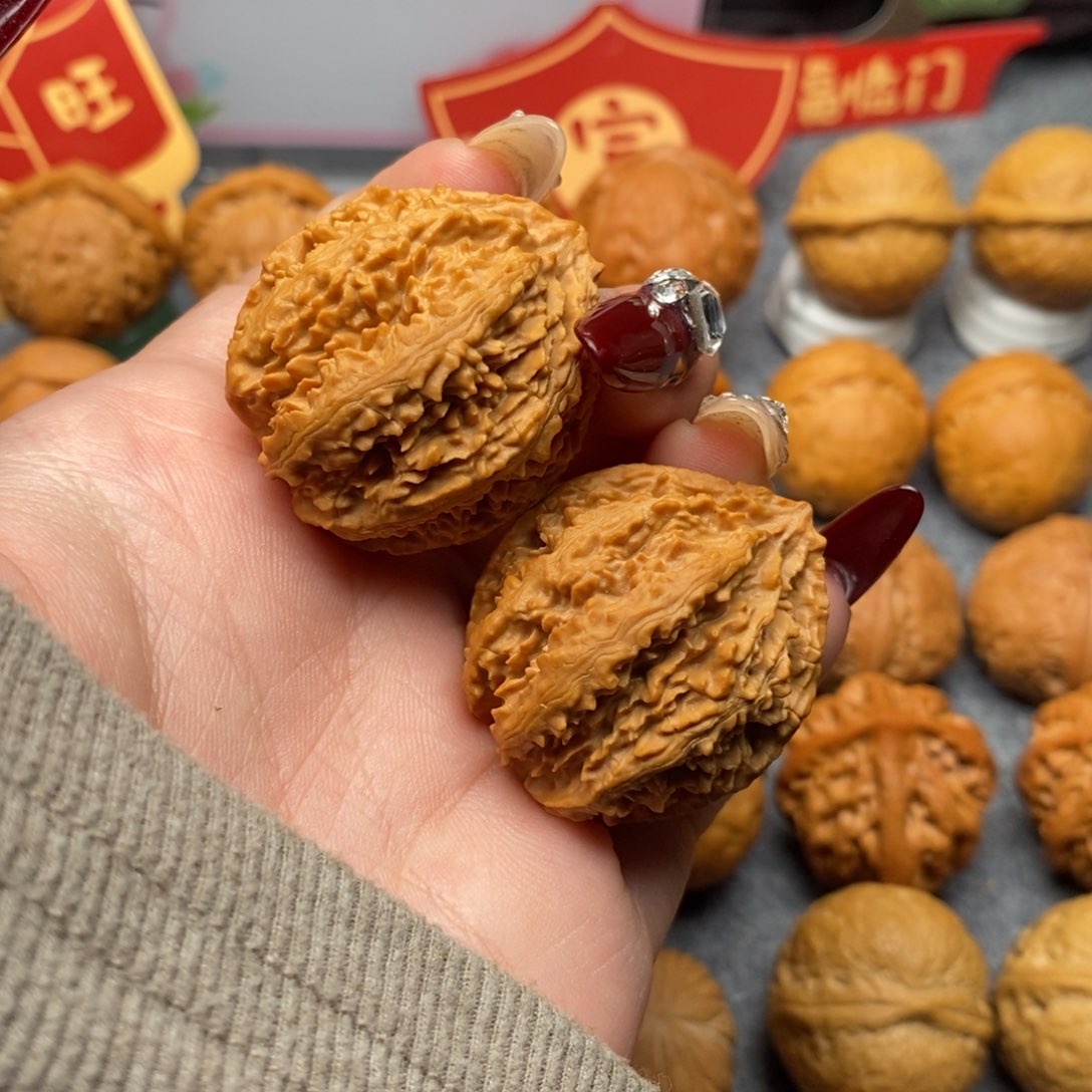 文玩核桃把件蚂蚁八棱