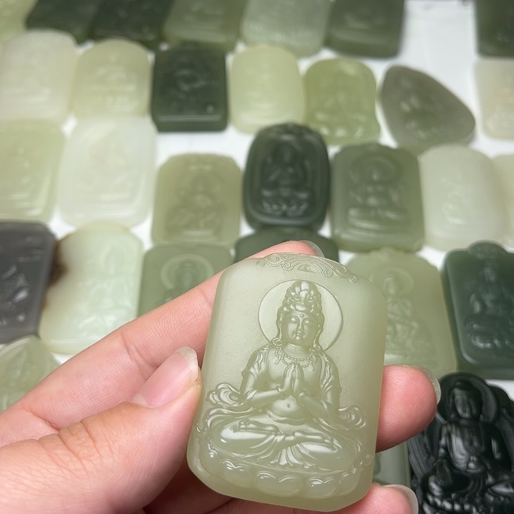 和田玉颈饰未镶嵌用****花