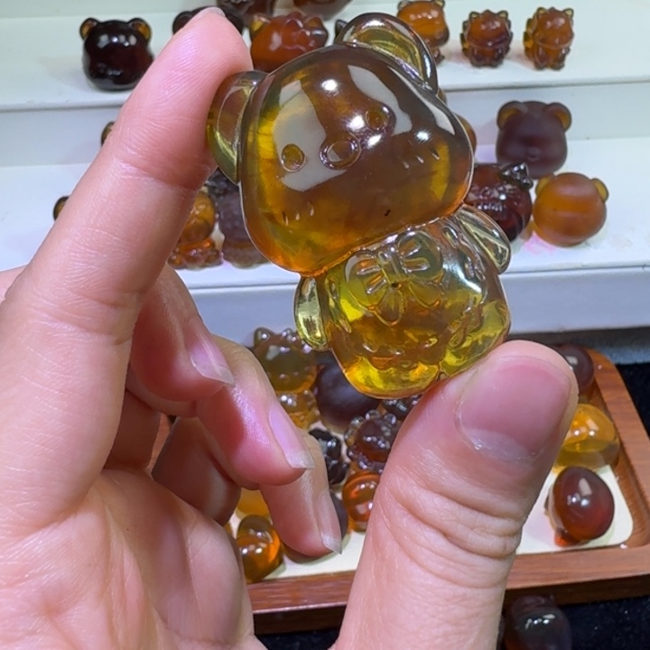 琥珀未镶嵌裸石琥珀