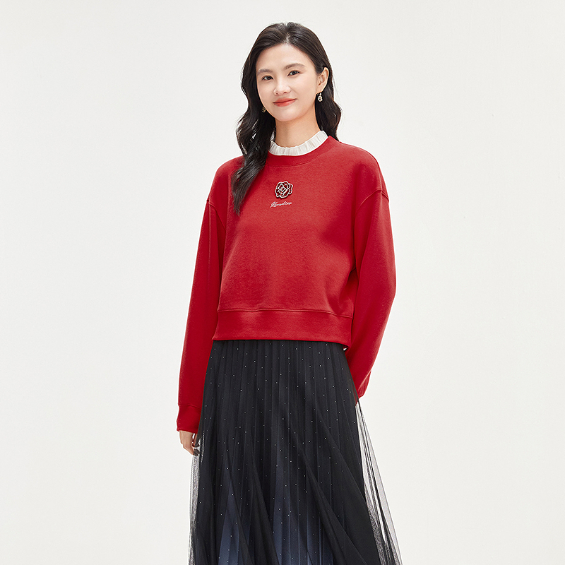 珂莱蒂尔珠钻立体玫瑰新年红色喜庆卫衣可内搭休闲上衣KM02848A6