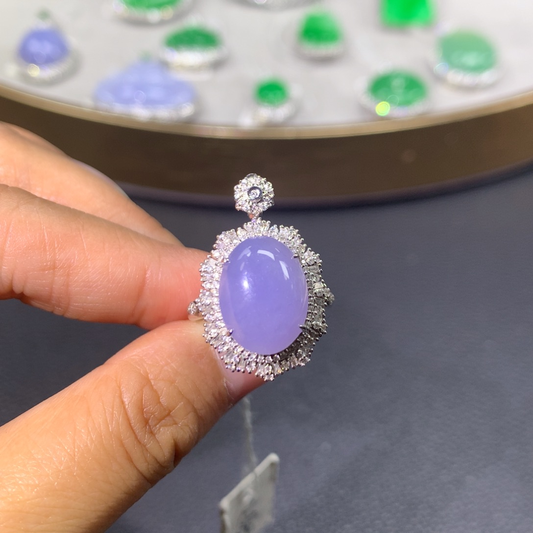 翡翠戒指18K金镶嵌翡翠