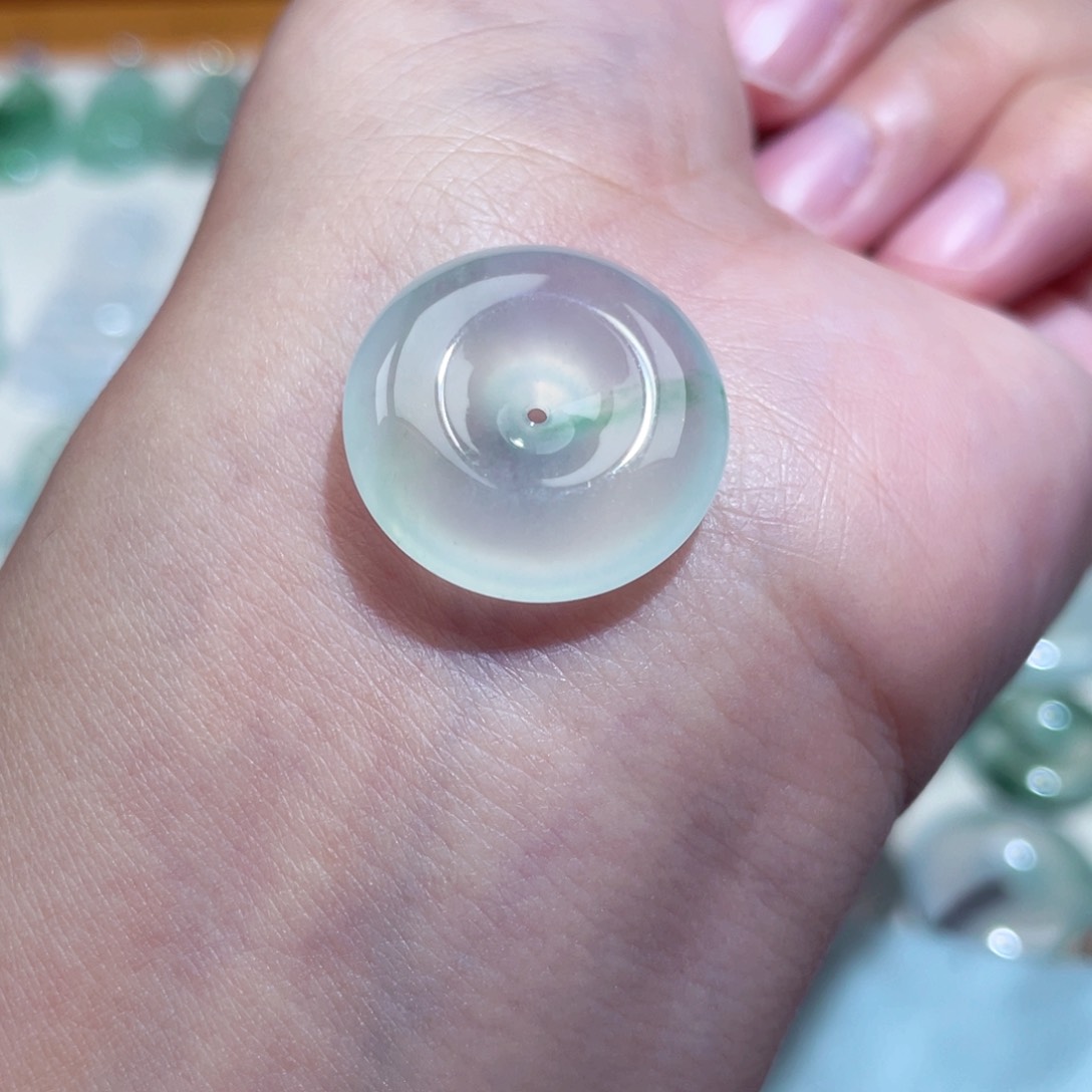 翡翠未镶嵌颈饰扣子