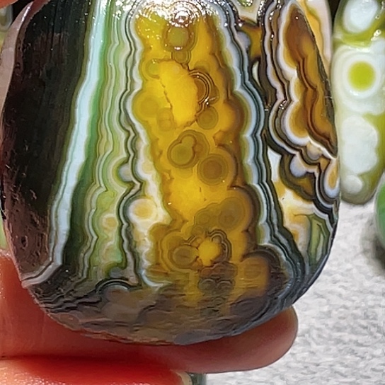 【闪购商品】玛瑙珠宝奇石未镶嵌甆**胪