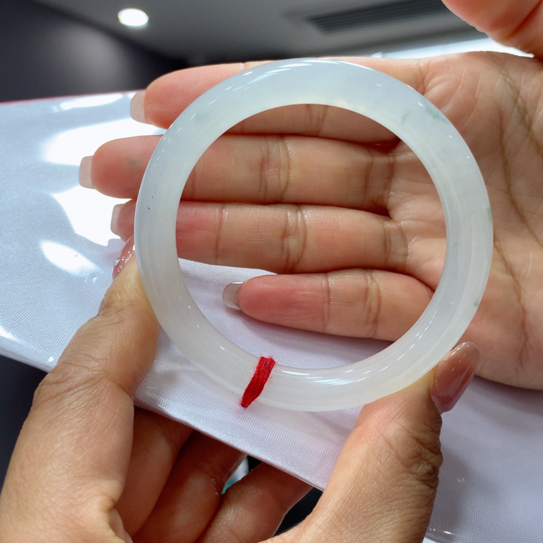 翡翠手镯未镶嵌买断