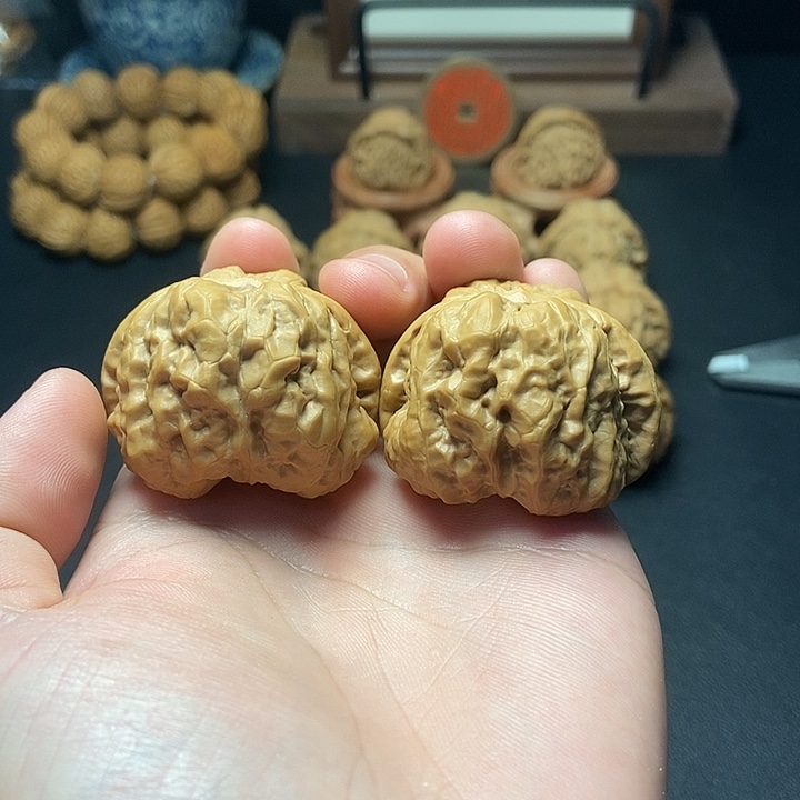 文玩核桃手把件蛤蟆头41