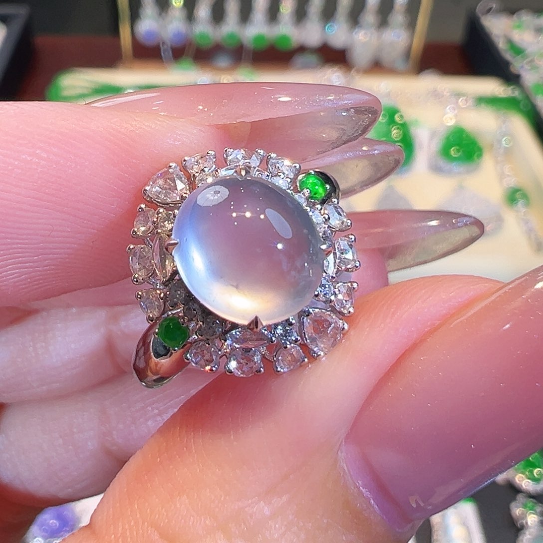 翡翠戒指18K金镶嵌翡翠