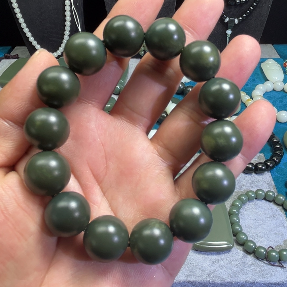 勇***心和田玉未镶嵌手链卡16