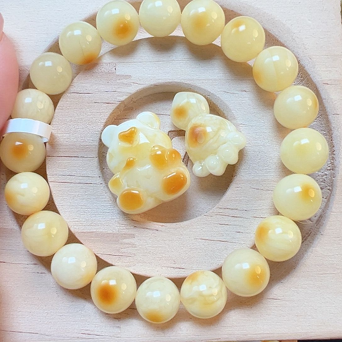 琥珀珠宝奇石未镶嵌落**梅