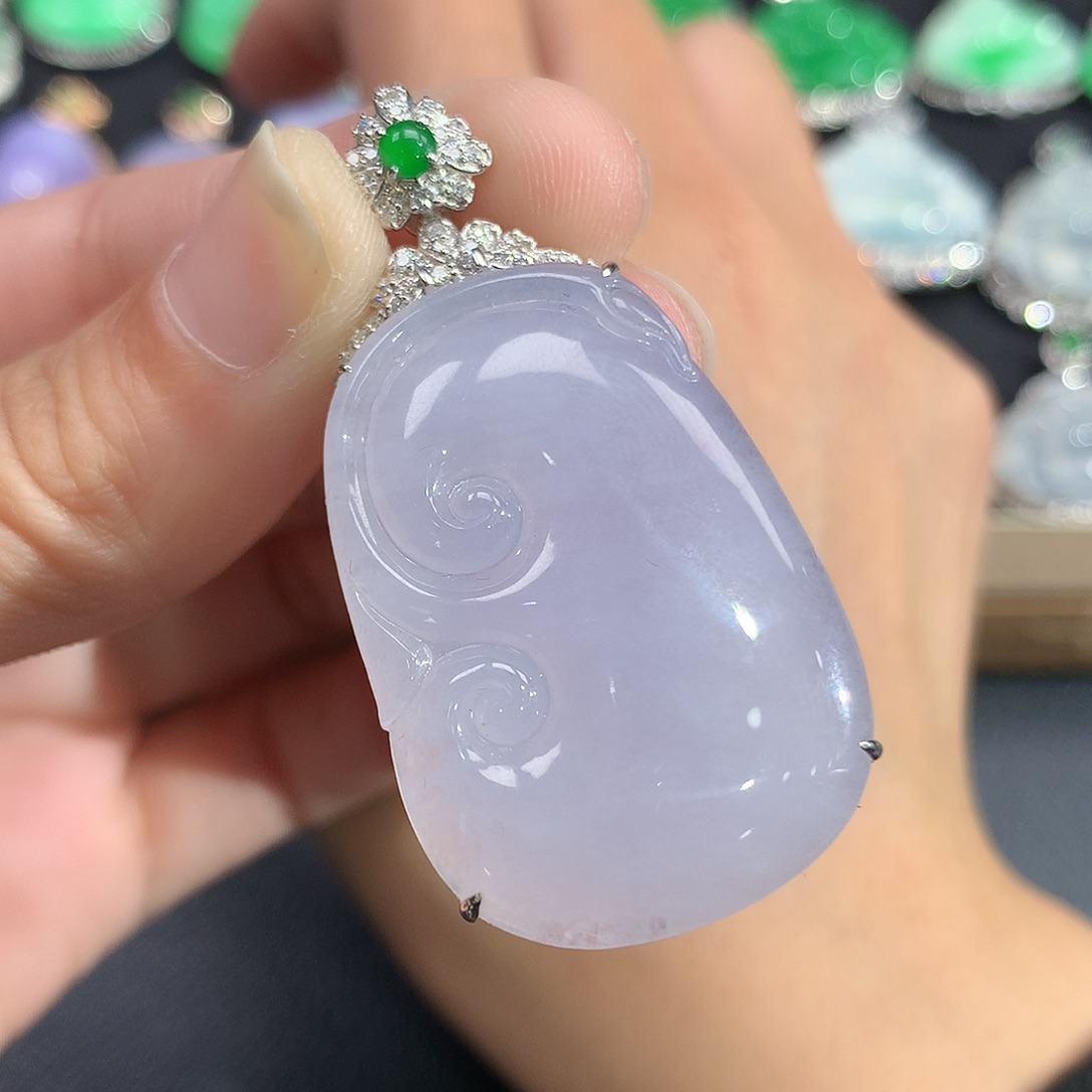 翡翠吊坠(赠链)18K金镶嵌