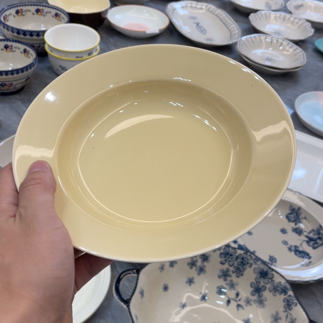 陶瓷微瑕餐具介意勿拍，满18飞！