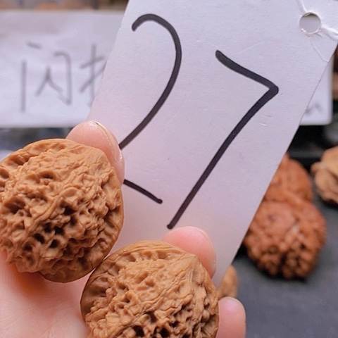 吊坠桃核31全品血麒麟