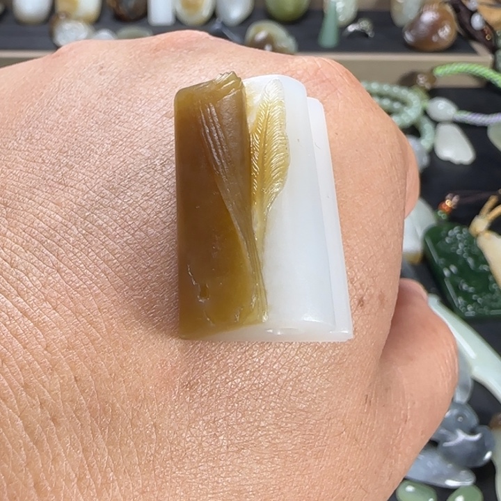 颈饰未镶嵌和田玉定制