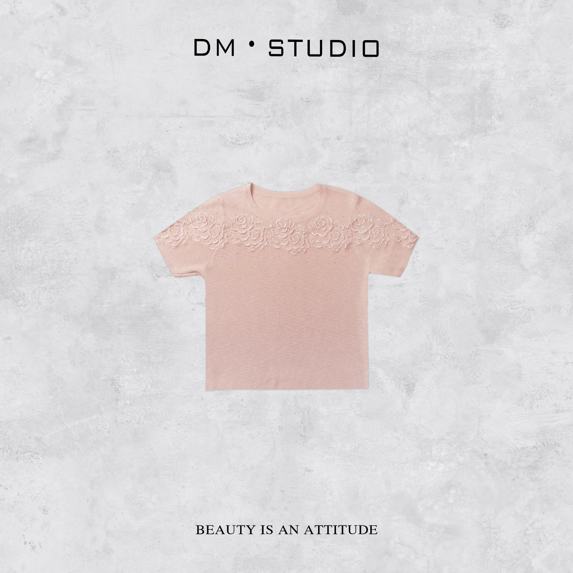 DEDM•STUDIO/气质减龄显瘦百搭纯色绣花圆领T恤上衣2504TX/3702