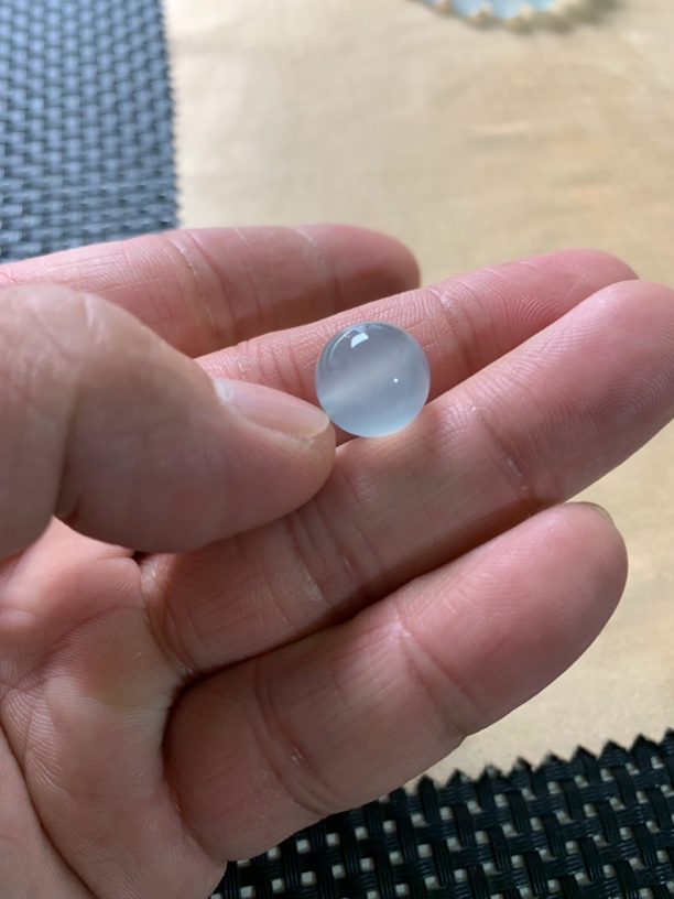 天然缅甸翡翠A货，12.4mm天空蓝单珠