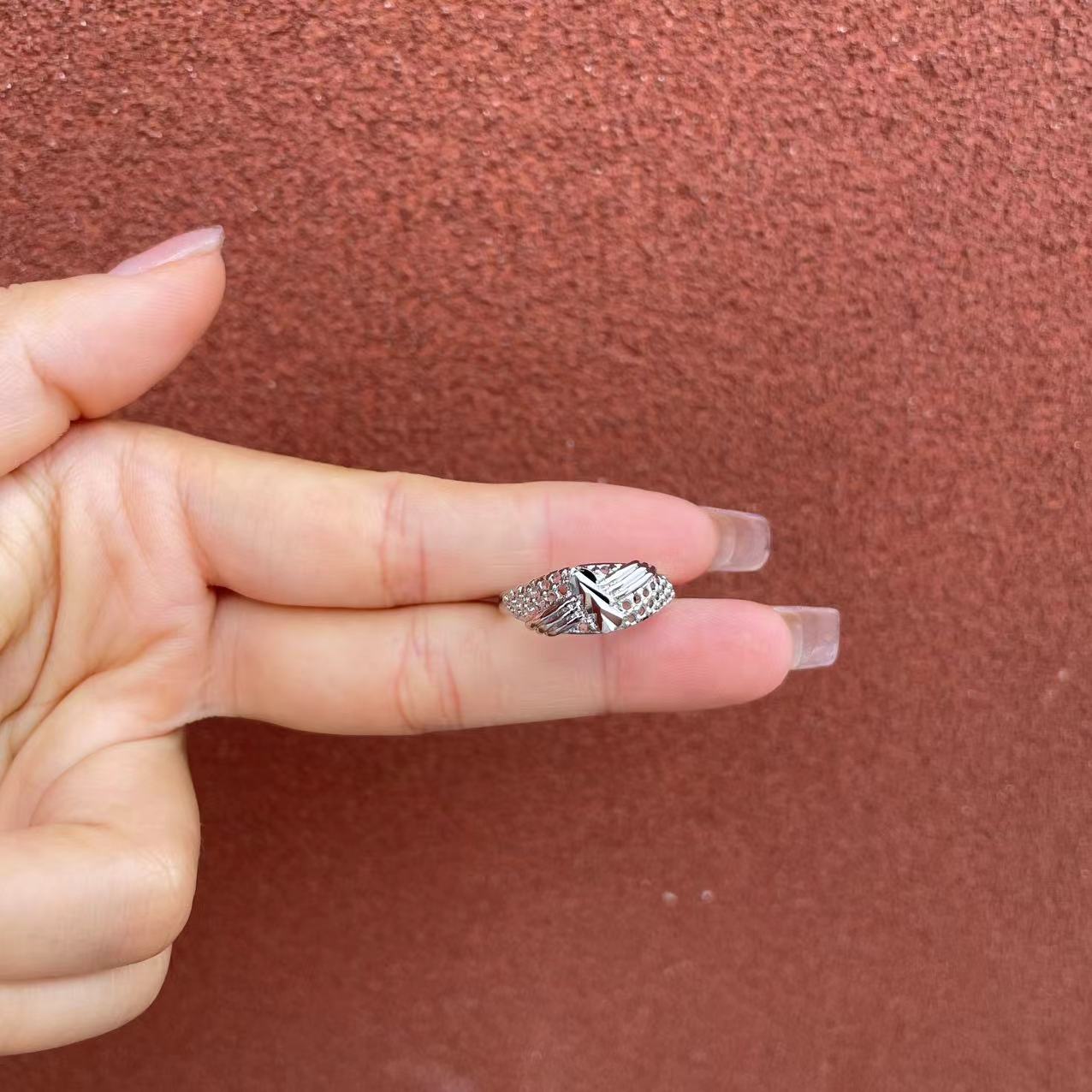 530-精工镂空戒指