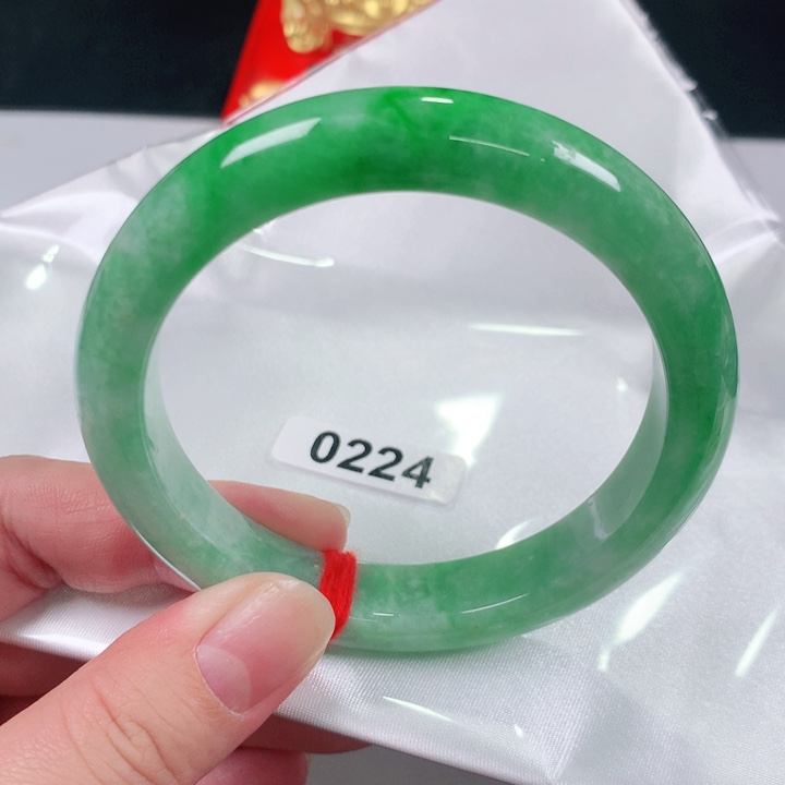 翡翠手镯未镶嵌60圈0224
