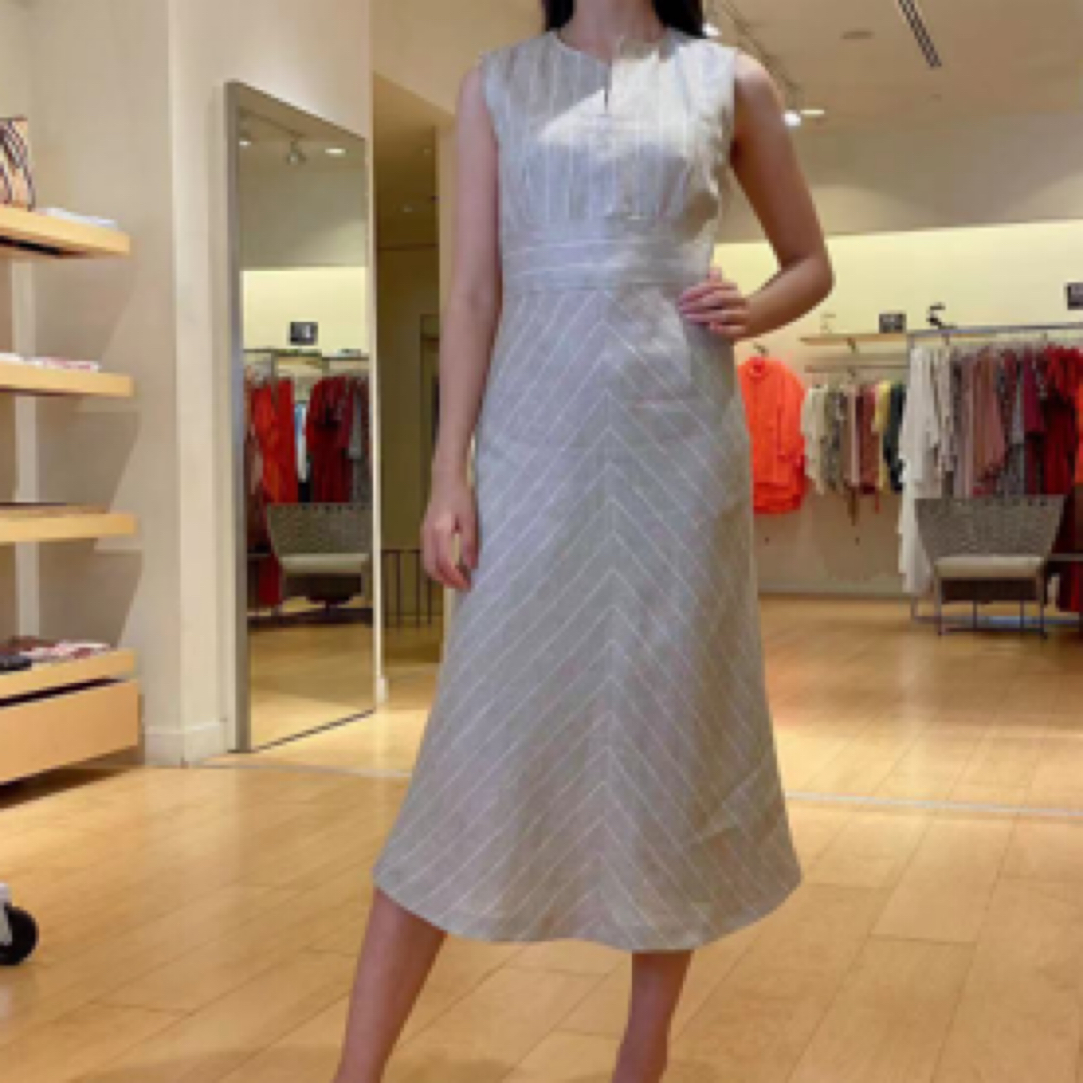 99新 MaxMara 无袖长款连衣裙/37码/A01554