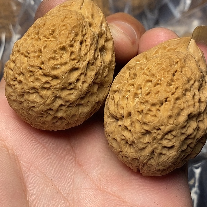 文玩核桃把件云南铁核桃44