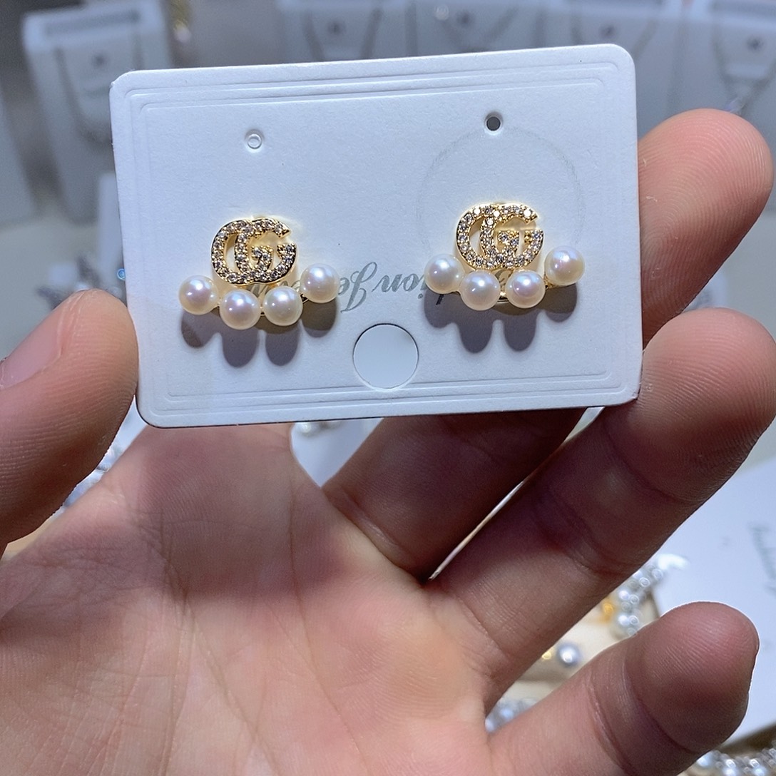 淡水珍珠银S925镶嵌耳饰