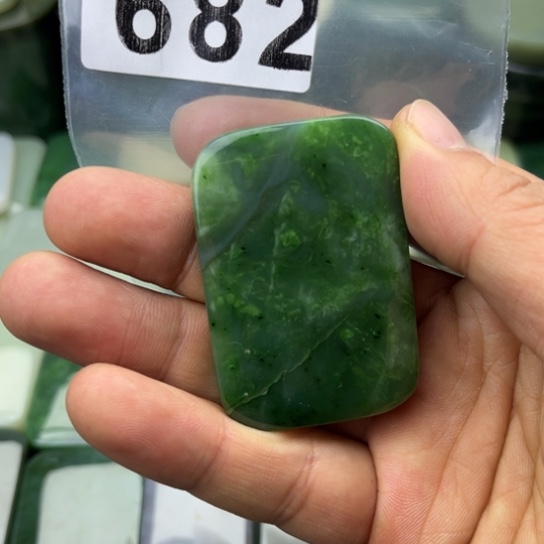 和田玉未镶嵌珠宝半成品