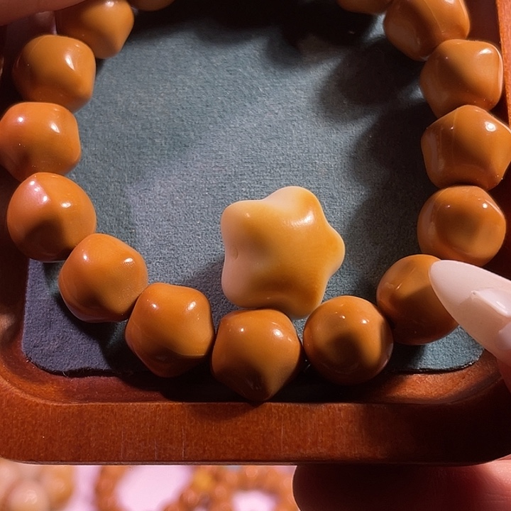 F***の猴头核桃手串星星