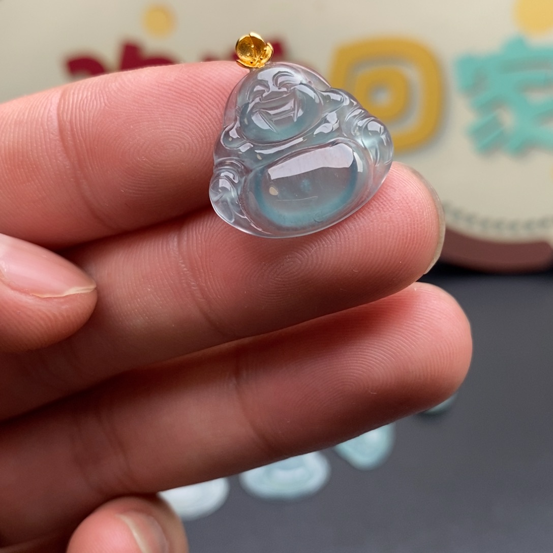 颈饰18K金镶嵌翡翠