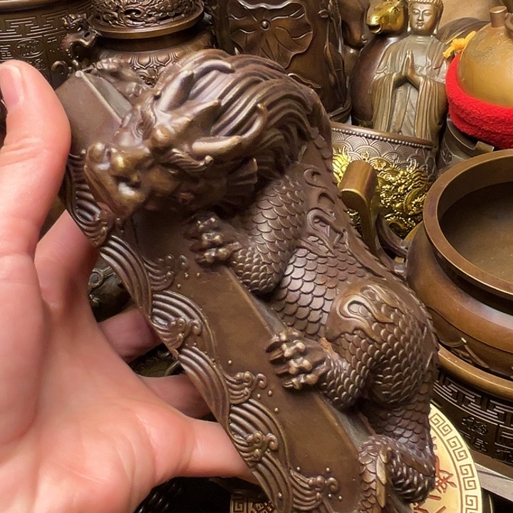 精美铜器批发档口