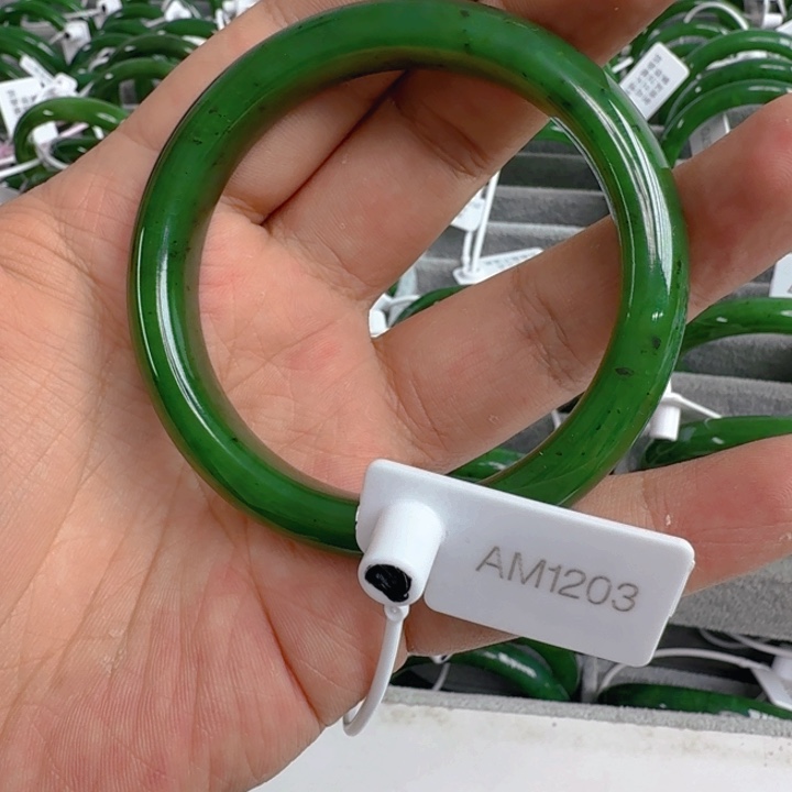 和田玉（碧玉）手镯未镶嵌58