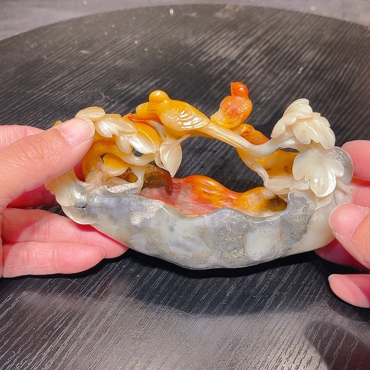 寿山石？。。。。。。。。。。