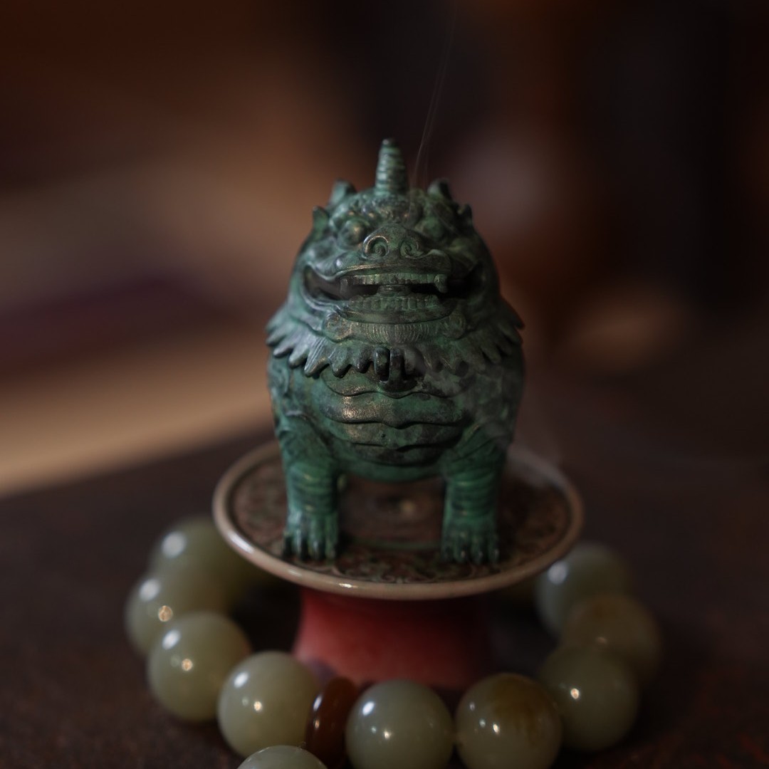 陆端铜制精致高端瑞兽香炉