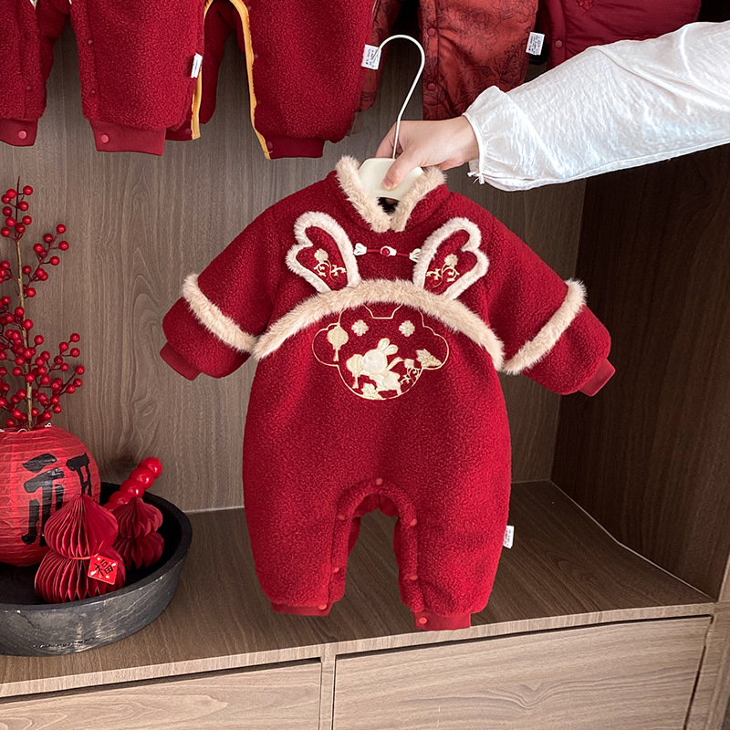国风婴儿衣服冬季连体衣加绒保暖女宝宝满月百天过年拜年哈衣爬服