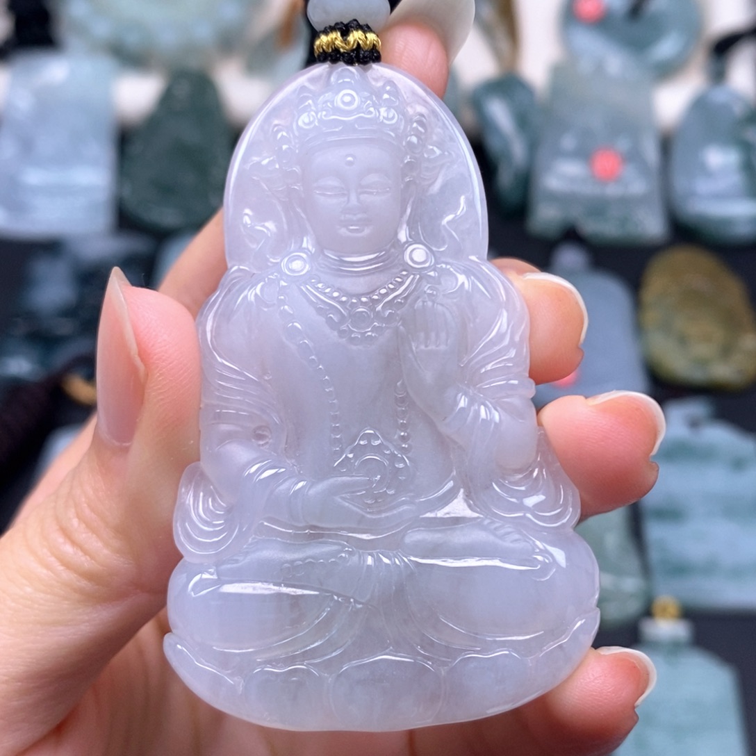 翡翠未镶嵌颈饰度母