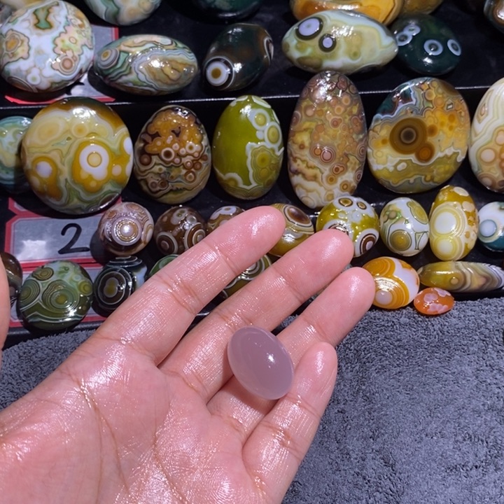 玛瑙/玉髓珠宝奇石未镶嵌清**骨