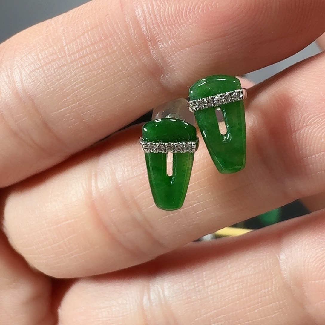 翡翠耳饰18K金镶嵌耳饰