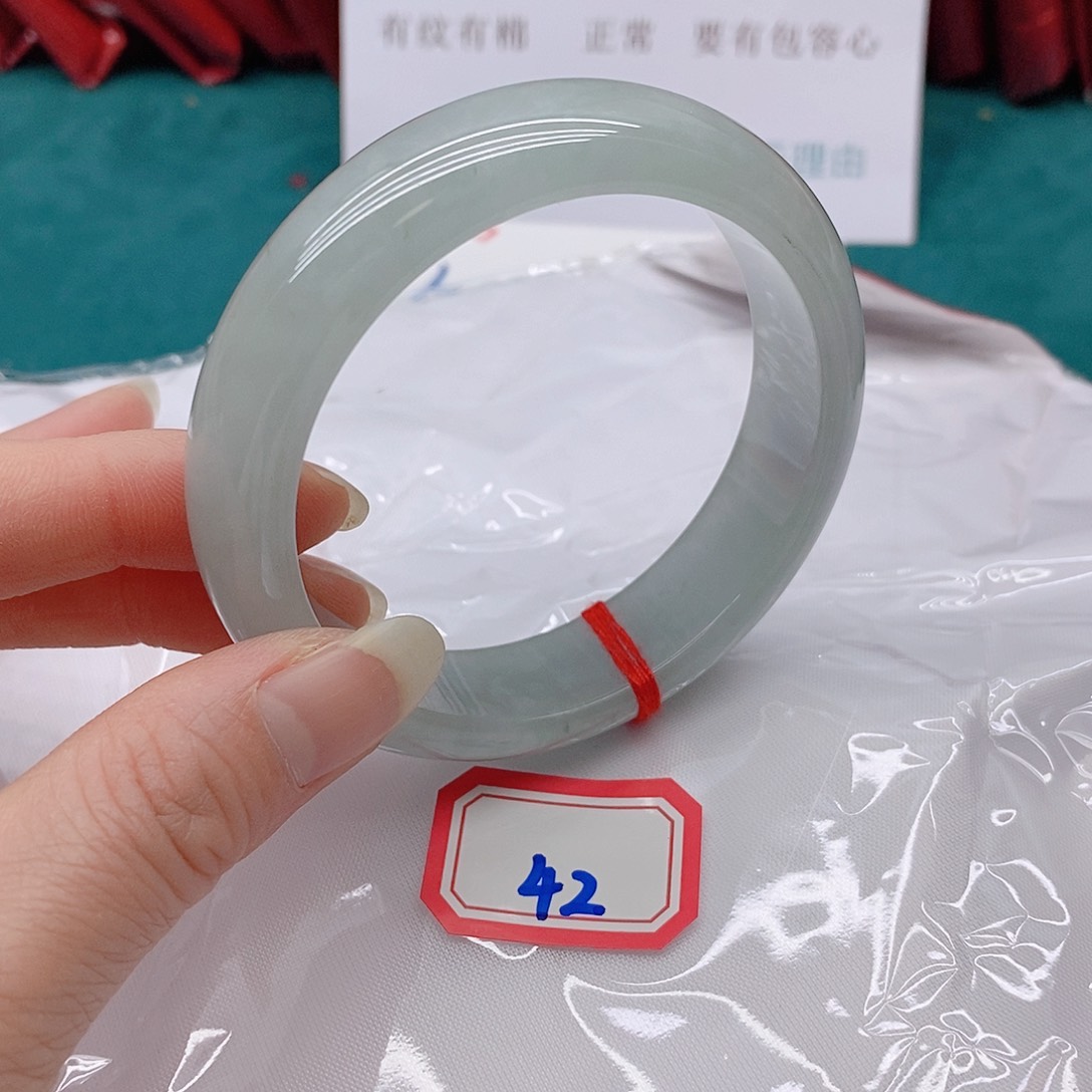 翡翠手镯未镶嵌江*42222222