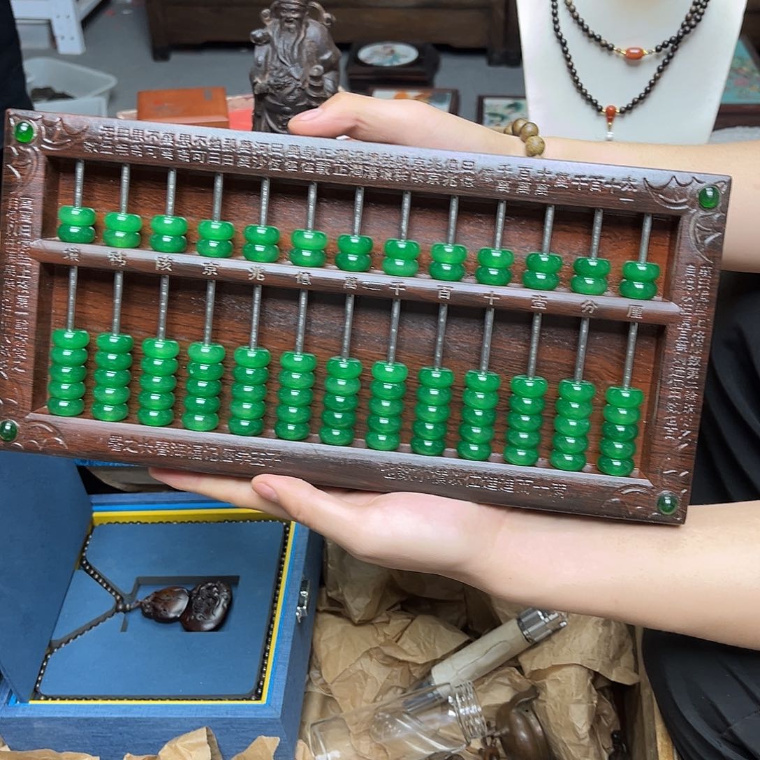 大叶紫檀（黑酸枝木类）