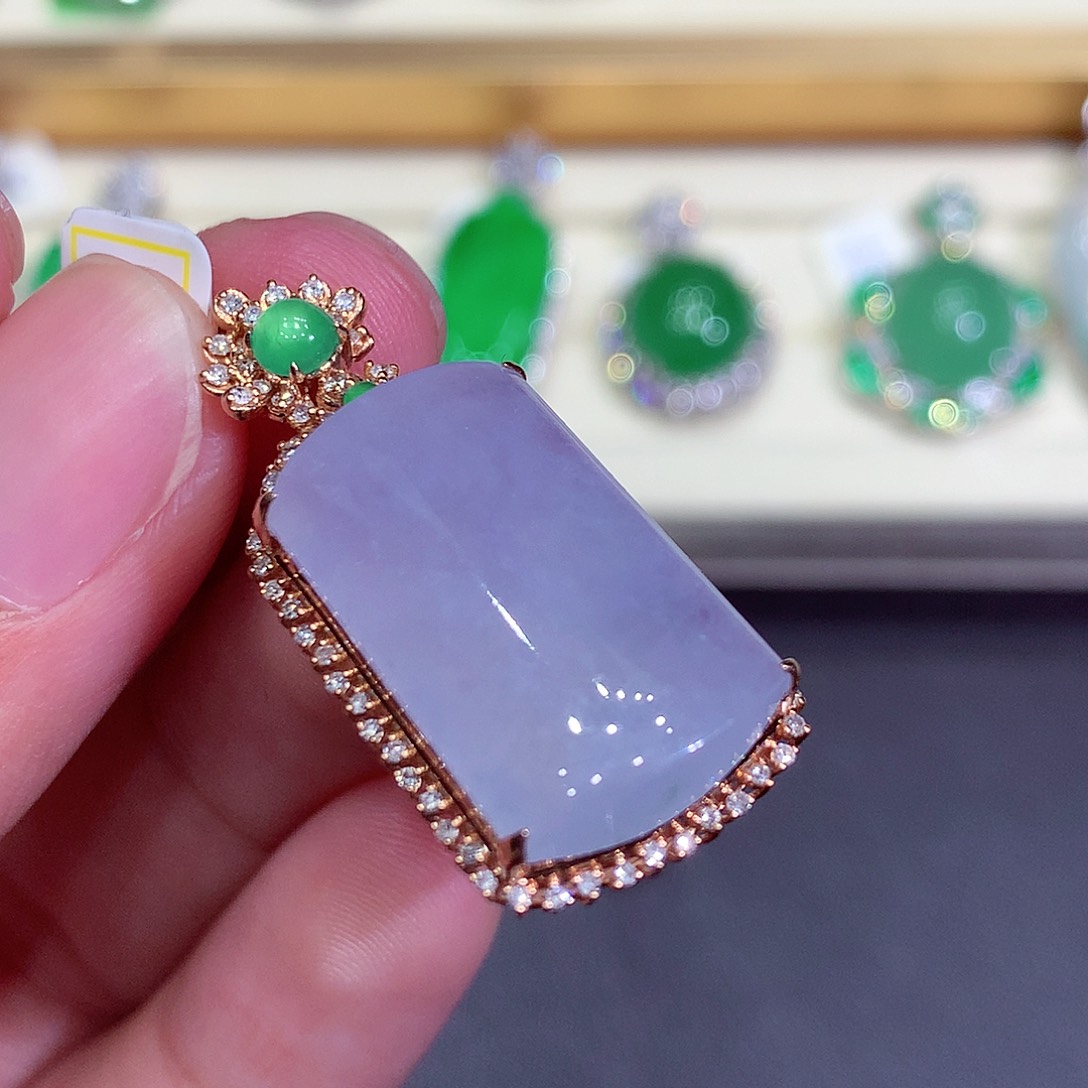 翡翠吊坠(不含链)18K金镶嵌