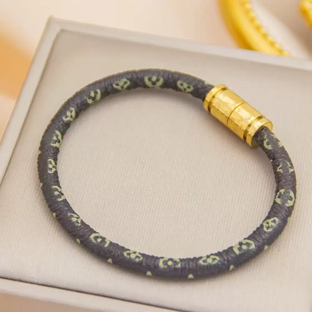 钛钢皮质手链 老花真皮手链磁吸扣头