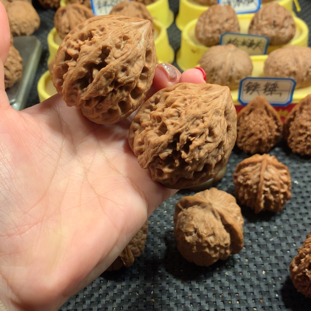 把件文玩核桃大沽石