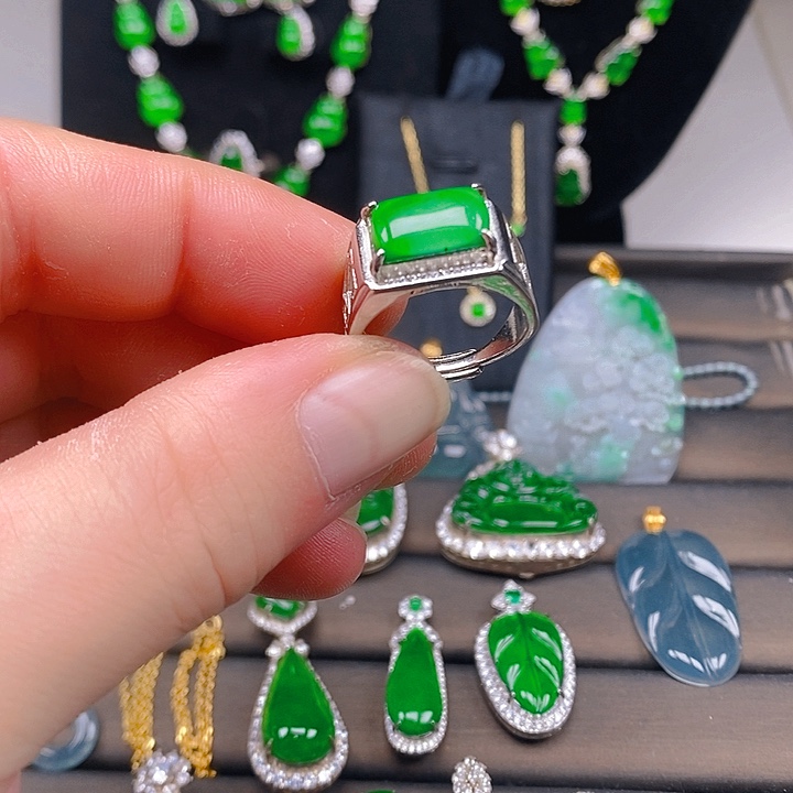 翡翠未镶嵌戒指天然a货翡翠